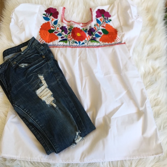 Size large Mexican blouse embroidered - Picture 2 of 3